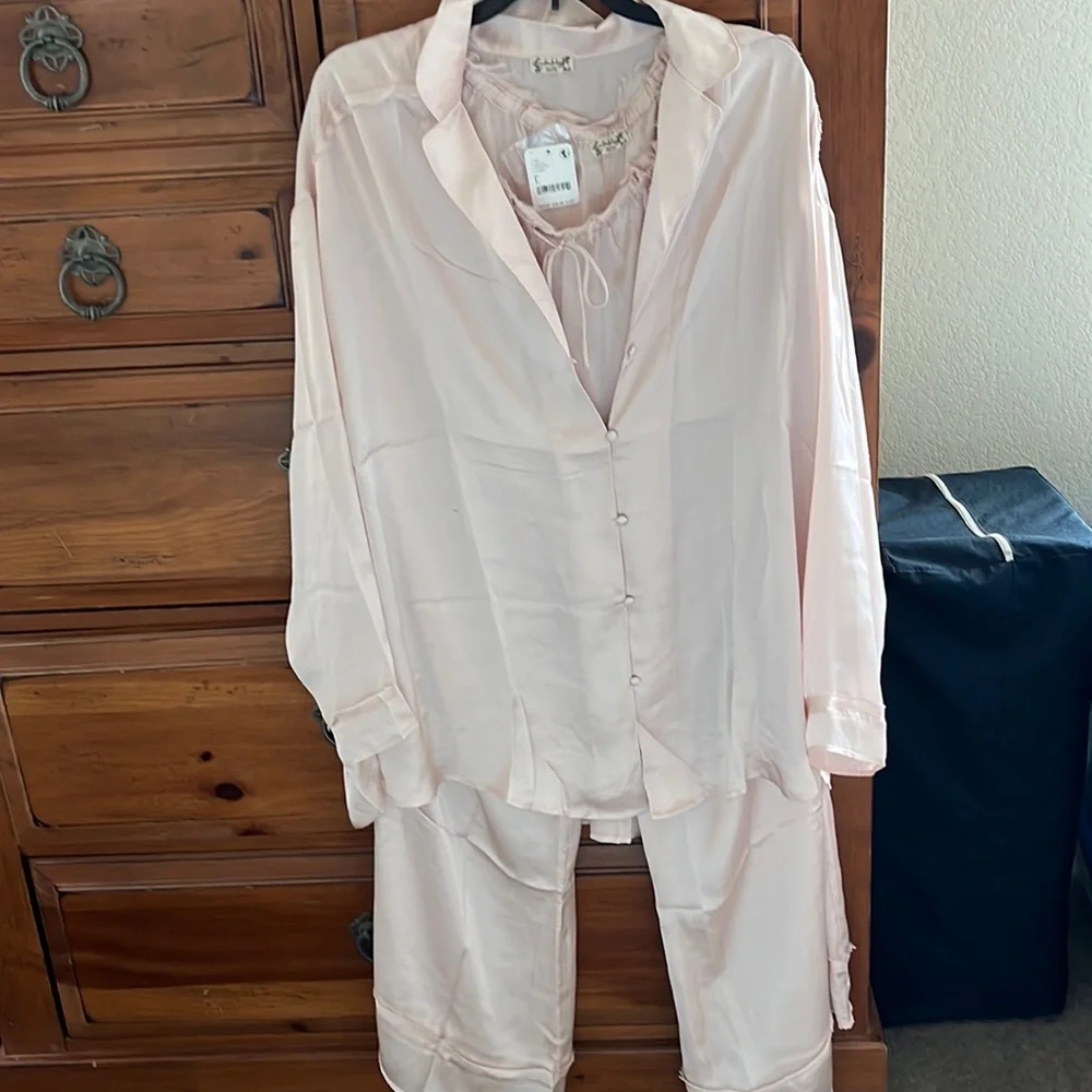 Free People Dreamy Days PJ Set, Size Large.